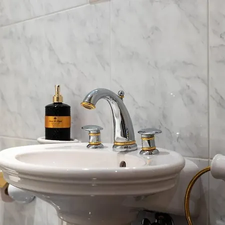 Dictumfactum Luxury Apartment